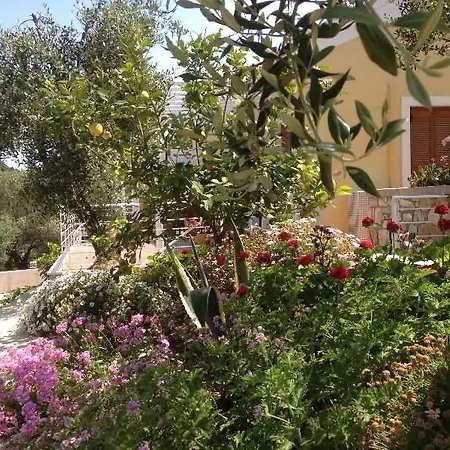 Tesoro Of Ithaca Apartman *