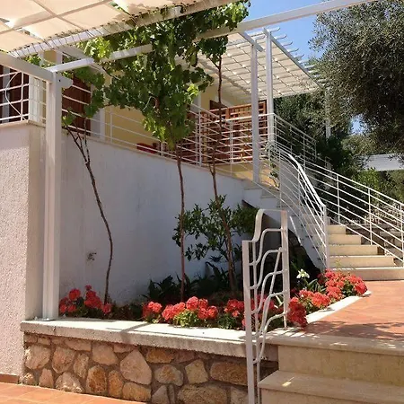 Tesoro Of Ithaca Apartman