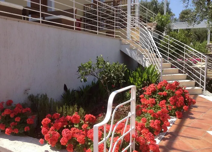 Tesoro Of Ithaca * Stavros (Ithaka)